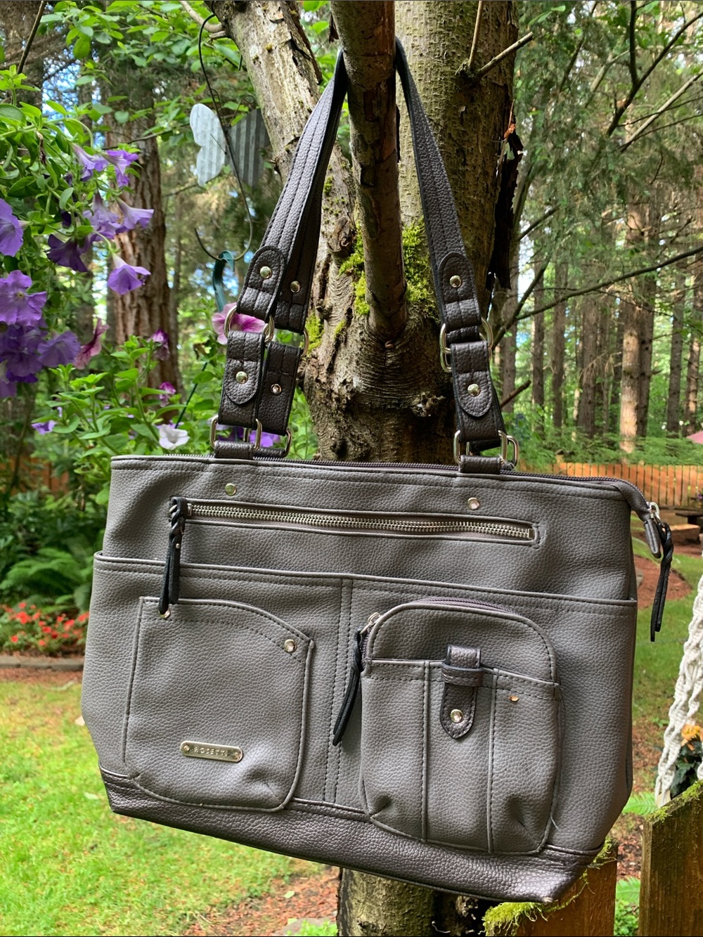 Rosetti Women’s Grey Shoulder Bag with Front Pockets